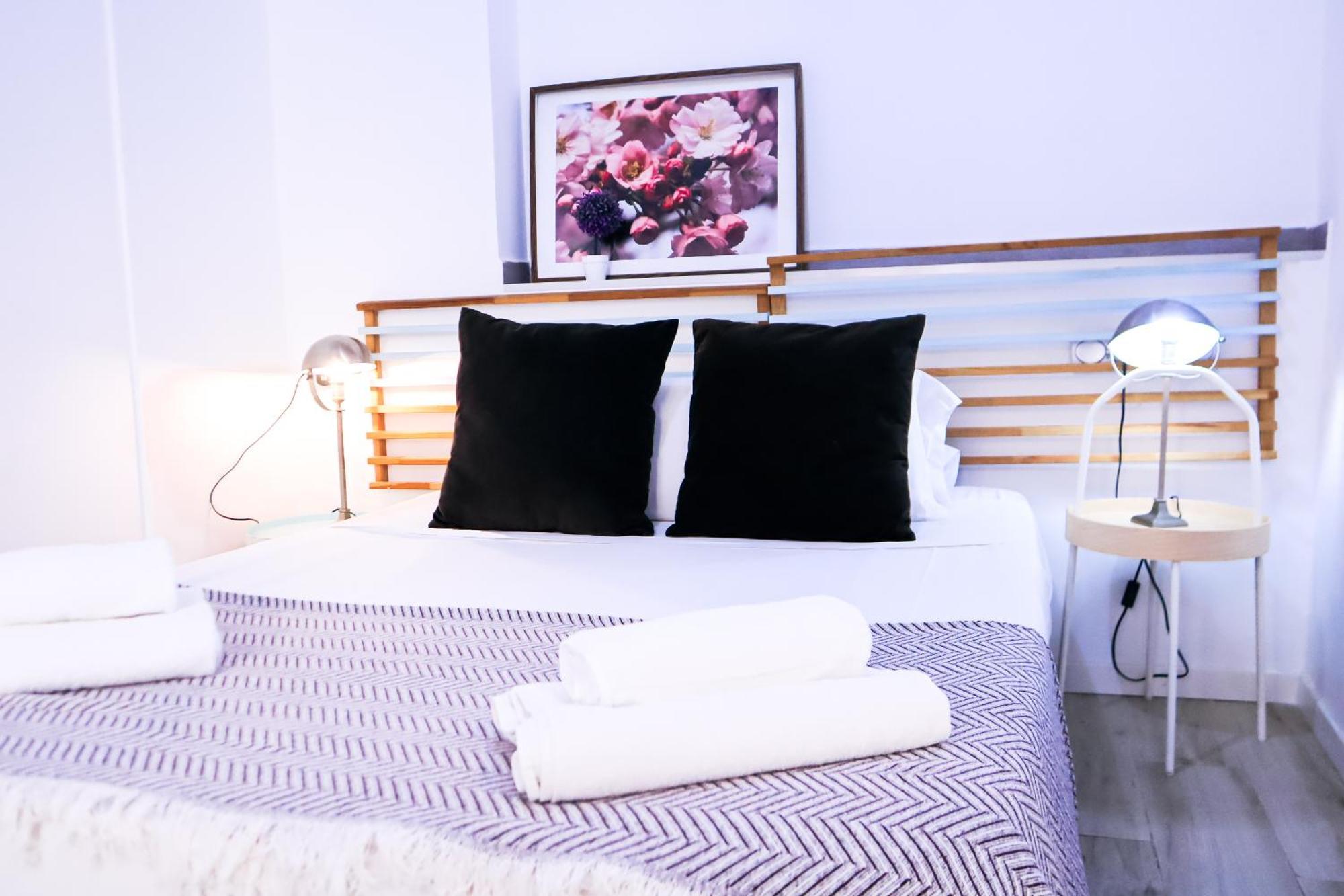 Happy Apartments Валенсия Экстерьер фото
